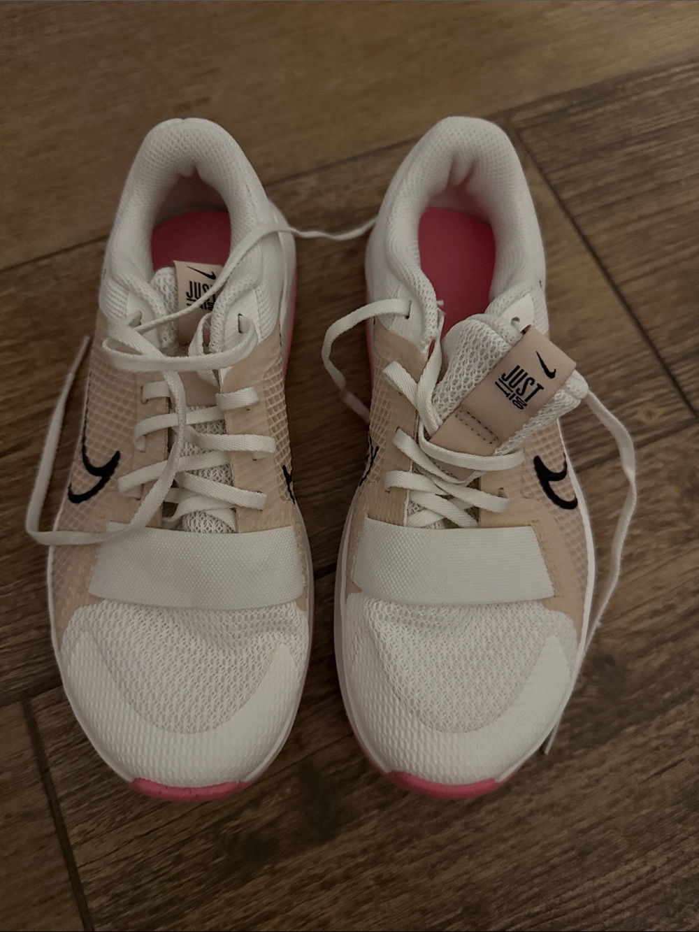 Nike Women’s White, Beige & Pink Athletic Sneakers